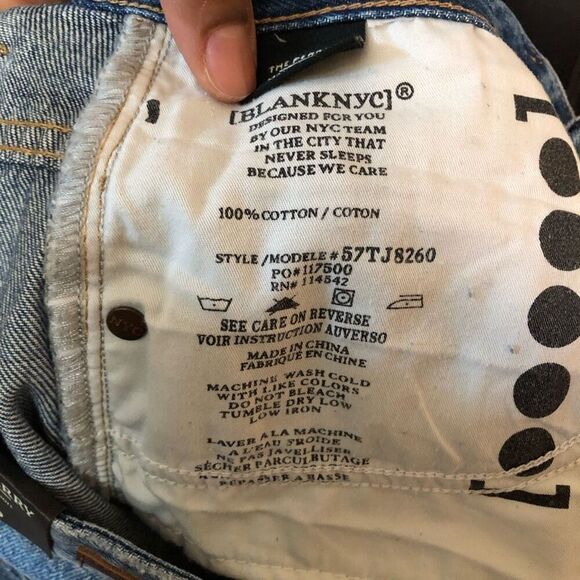 BlankNYC Womens The Perry Mom Short 28 Denim Cutoff Distressed High Waisted - Picture 5 of 5